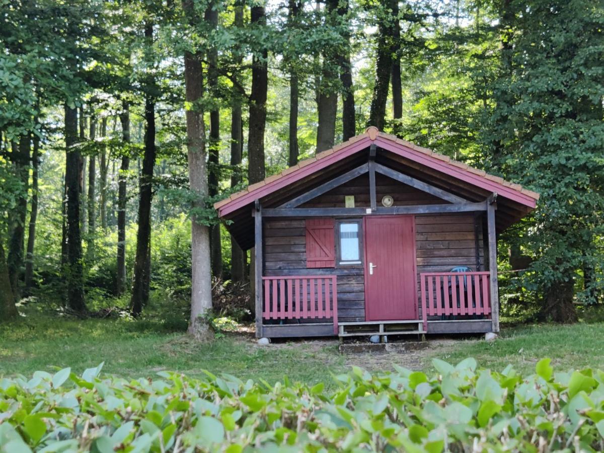 Camping Les Vosges Du Nord Oberbronn Eksteriør billede