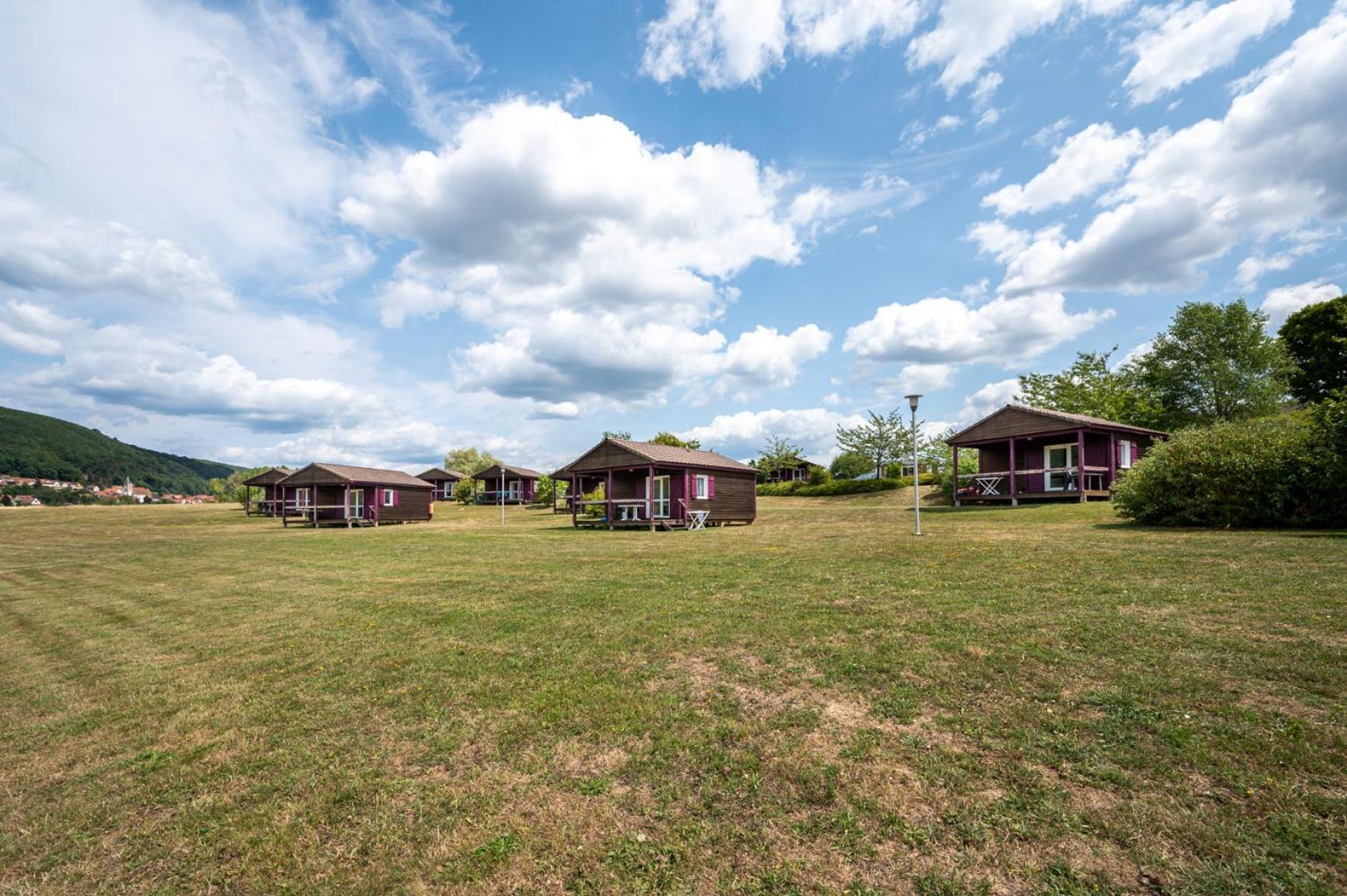 Camping Les Vosges Du Nord Oberbronn Eksteriør billede