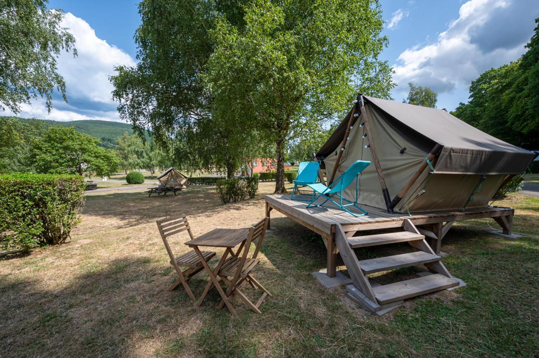 Camping Les Vosges Du Nord Oberbronn Eksteriør billede