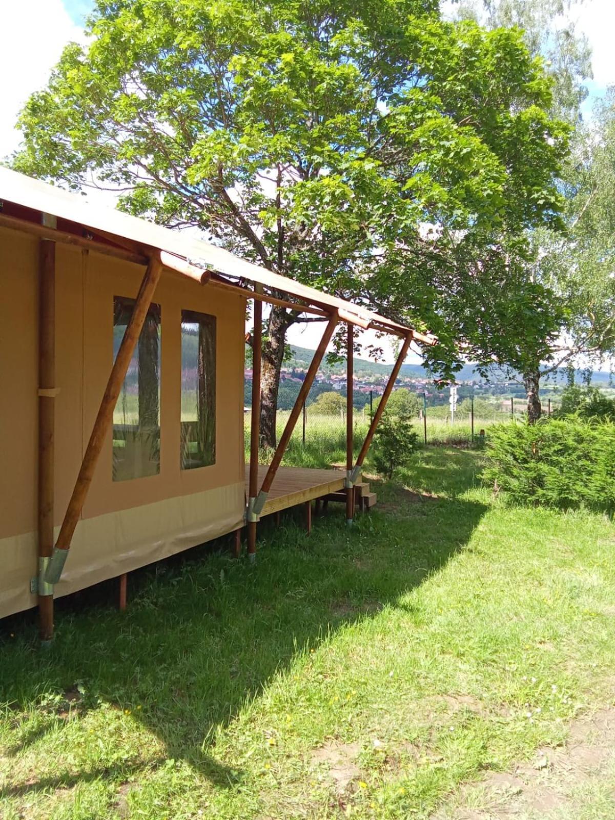 Camping Les Vosges Du Nord Oberbronn Eksteriør billede